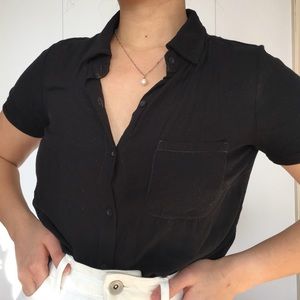 ✨2/$25 Brandy Melville Button Up